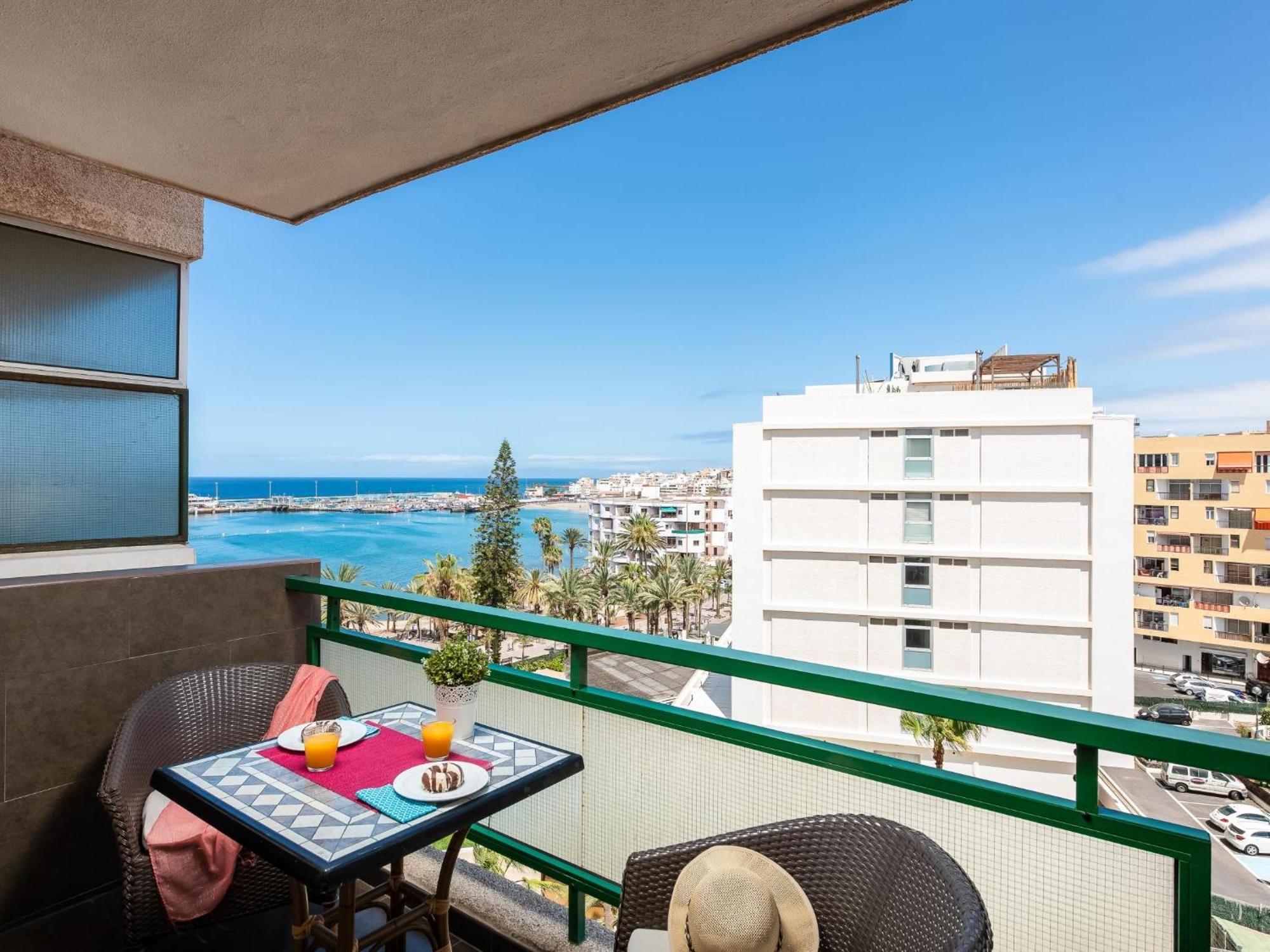 Fantastic Front Apartment Los Cristianos (Tenerife)